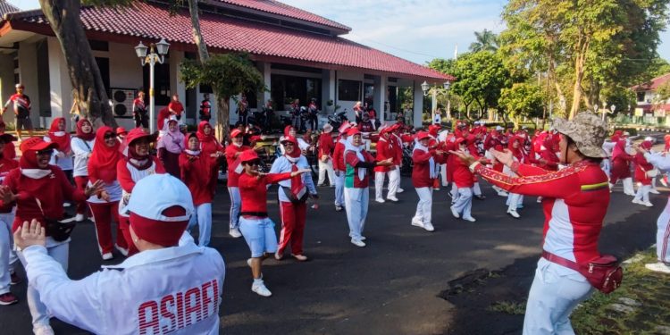 Sambut Hut Ri Salimah Ikuti Jalan Sehat Dan Funbike Gow Kabupaten