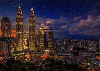 Kelompok Islam Malaysia Desak Pengadilan Syariah Setara dengan Pengadilan Sipil