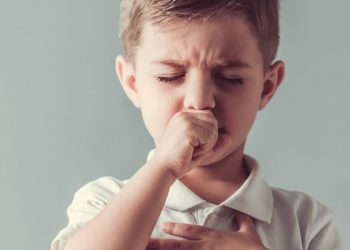 8 Langkah Alami Redakan Batuk Anak