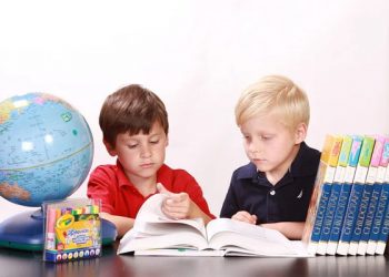 7 Cara Membantu Anak Menolak Ajakan Teman