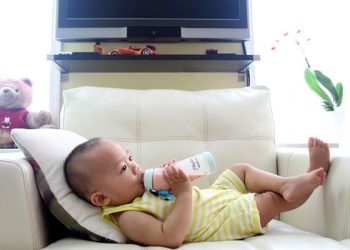 Anak Masih Pakai Dot (Foto: Pixabay)