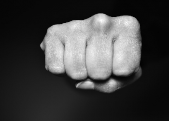 Muslimah Tua di Austria Diserang karena Berjilbab