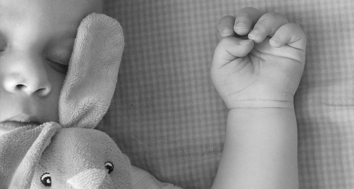 Adakah Anjuran Rasulullah Mengadzankan Bayi Ketika Lahir?