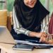 Banyak Istri Kini Jadi Tulang Punggung bukan Tulang Rusuk