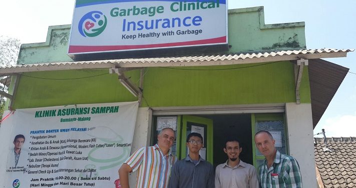 Gamal Albinsaid dan Sampah untuk Bayar Berobat