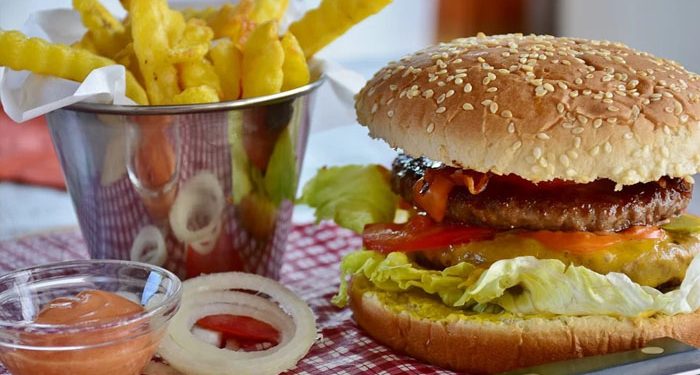 Fast Food Perlambat Kerja Otak?