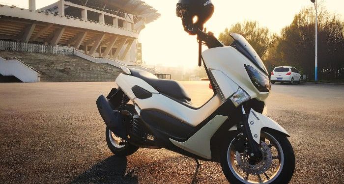 Hal yang harus diperhatikan Muslimah saat mengendarai motor