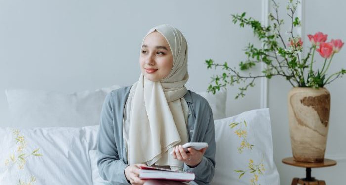 Padu padan rompi, cardigan, dan blazer