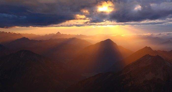 Hasan bin Ali, Seorang Pemimpin Yang Mempersatukan