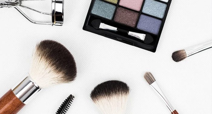 5 Hal yang dilarang dalam berhias