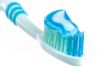 Cara Menyikat Gigi yang Benar dan Baik