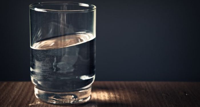 Gelas buram bening kembali