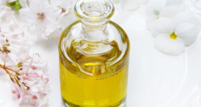 Tips menyimpan minyak goreng untuk dipakai ulang