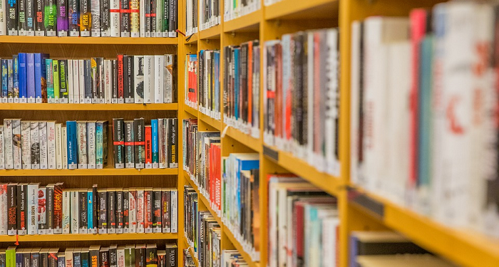 Keutamaan Ilmu Pengetahuan