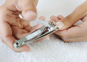 Memotong Kuku dan Kumis Setiap Hari Jumat