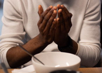 Adab Makan, Ketika Lupa Membaca Doa