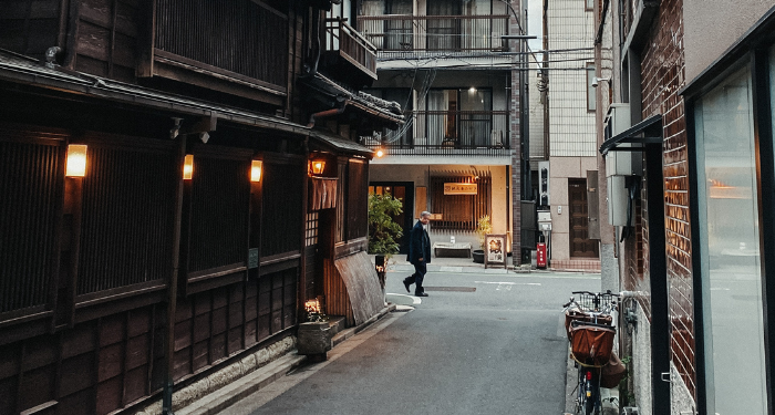 Melindungi Diri Atau Menjauh Jika Buang Hajat