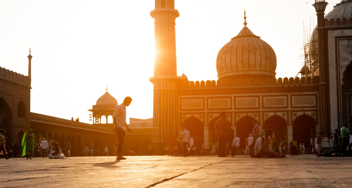 Melindungi Diri Atau Menjauh Jika Buang Hajat