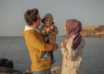 Berhati-hatilah Memposting Foto Anak di Media Sosial