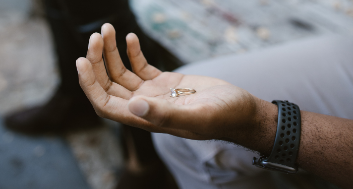 Suami Poligami, Istri Tidak Boleh Meminta Untuk Menceraikan Madunya