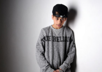 Kenalan dengan Harris J, Penyanyi Berbakat yang Hafal 10 Juz Alquran