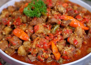Rasakan Sensasi Pedas Oseng-Oseng Mercon Daging Sapi