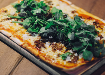 Resep Unik, Pizza Kukus Topping Oncom