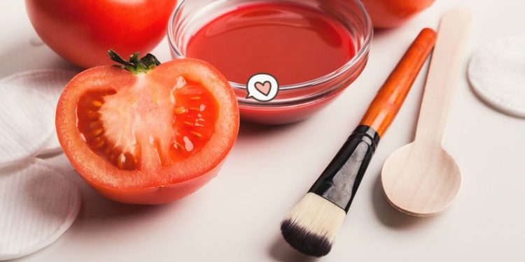 Masker Tomat untuk Atasi Jerawat, Berikut Tutorialnya