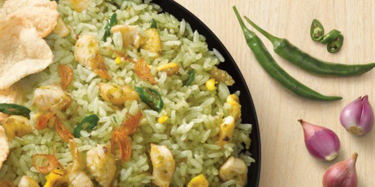 Nasi Goreng Hijau Ini Boleh Diadu Rasanya