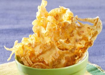 Rempeyek Rebon Pedas