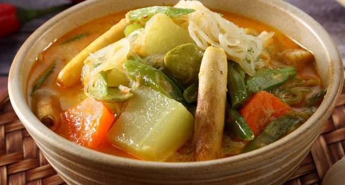 Menyantap Sayur Besan di Hari Spesial