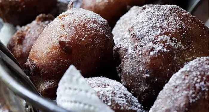 Bola-bola Pisang Tabur Gula Bubuk, Resep Camilan untuk si Kecil