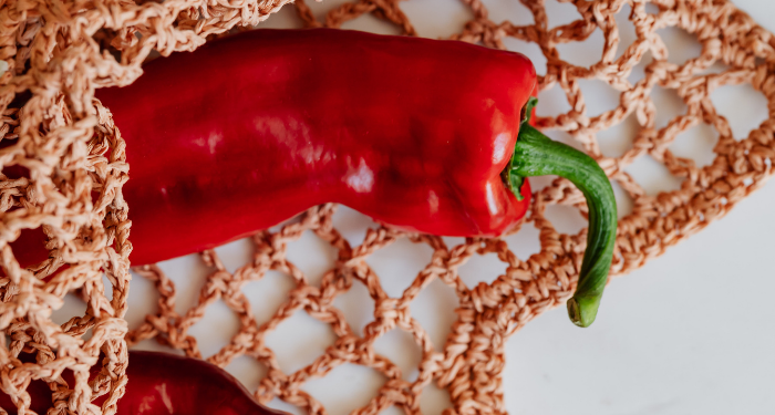 Bolu Gulung Cokelat Moka, Penawar Sedih dan Duka