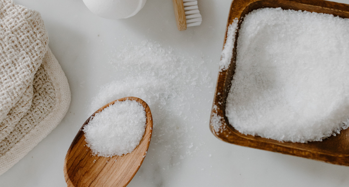 Bolu Gulung Cokelat Moka, Penawar Sedih dan Duka