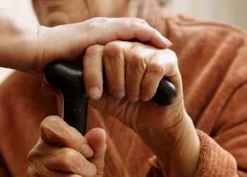 Lakukan 5 Hal Ini Sebagai Tanda Bakti pada Orang Tua