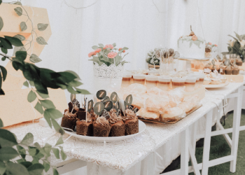 7 Cara Agar Tak Makan Berlebihan di Prasmanan