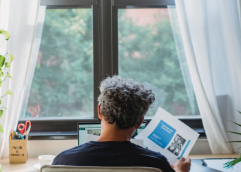 Kebahagiaan Berkibar di atas Rumah Paling Agung