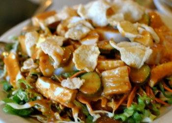 Masker Bawang Putih Bantu Usir Komedo di Wajahmu