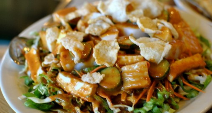 Masker Bawang Putih Bantu Usir Komedo di Wajahmu