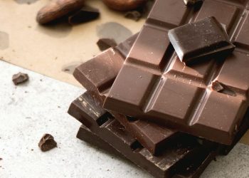 Makan Cokelat Ternyata Bisa Membuat Tidur Lebih Nyenyak