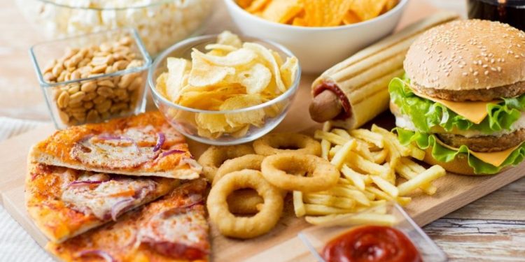 Inilah Akibat Junk Food Bagi Anak