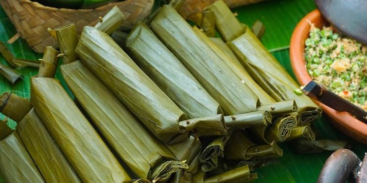 Resep Lontong Praktis Hanya dengan Rice Cooker