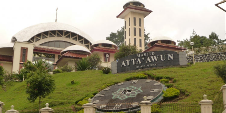 Pesona Masjid At Taawun Puncak Bogor