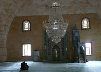 Menebus Masa Lalu dengan Ibadah dan Jihad