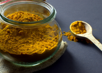 Scrub dengan 3 Bahan Alami Ini untuk Kulit Lebih Putih