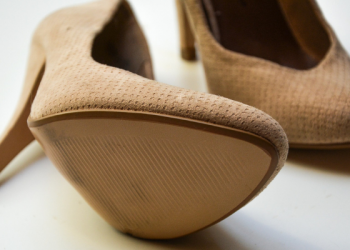 Kaki Sakit saat Pakai High Heels? Ini Cara Menyiasatinya