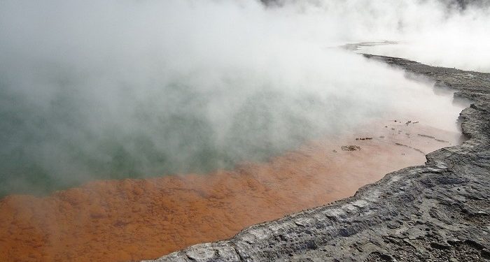 Lembabkan Wajah selama Puasa dengan Thermal Water
