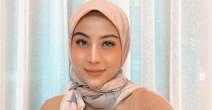 Awkarin Potret Remaja Gaul Indonesia?