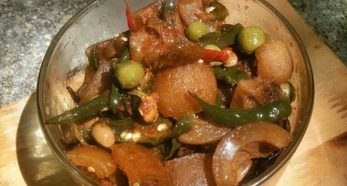 Nikmatnya Kikil Tauco untuk Santap Malam