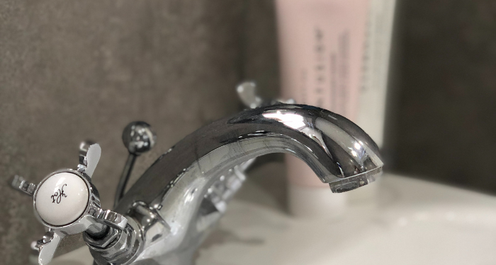 5 Hal yang Wajib Diperhatikan Sebelum Cuci Muka